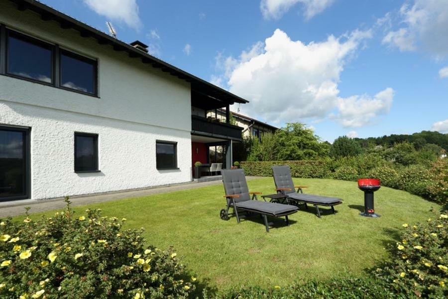 Ferienwohnung Welcome Mit Seeblick Schalkenmehren Bagian luar foto