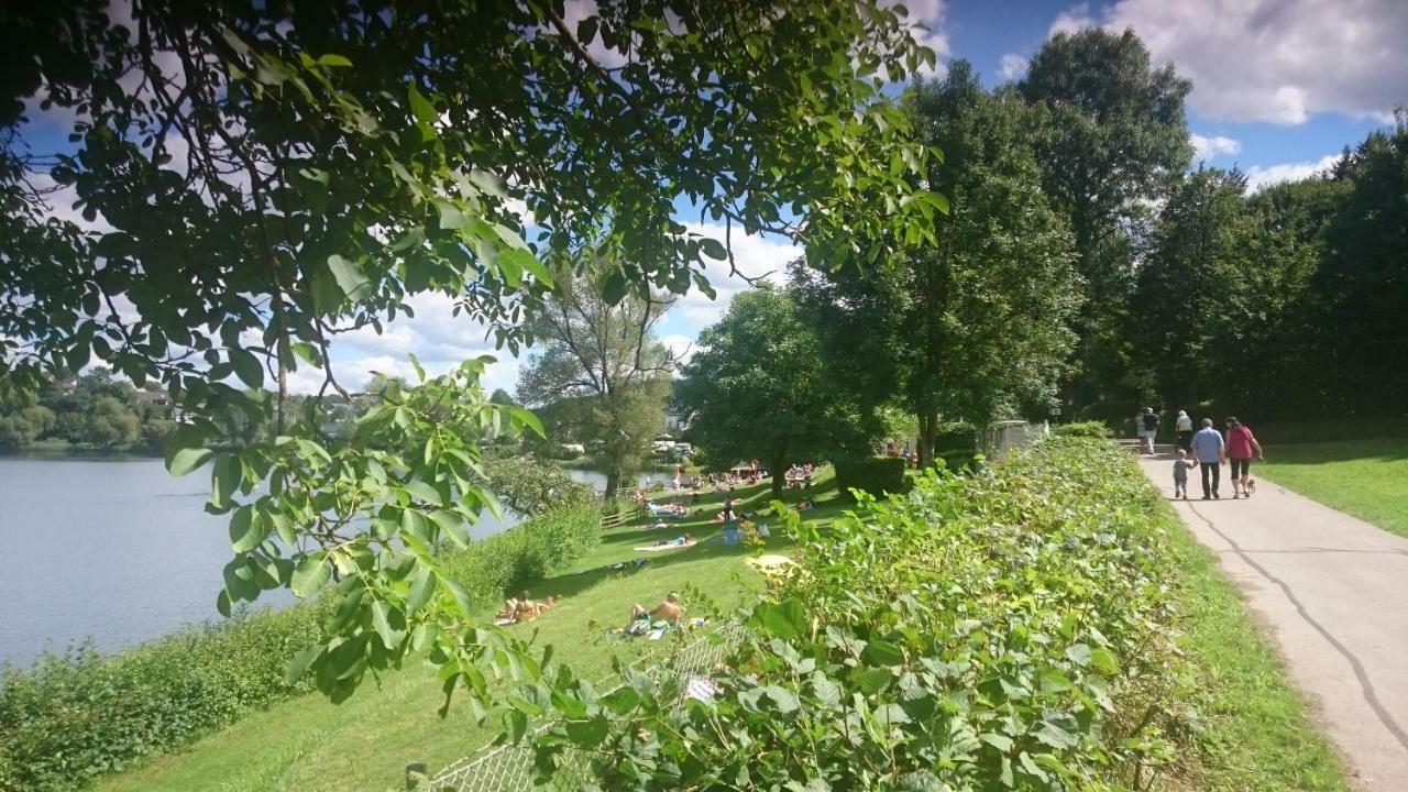 Ferienwohnung Welcome Mit Seeblick Schalkenmehren Bagian luar foto